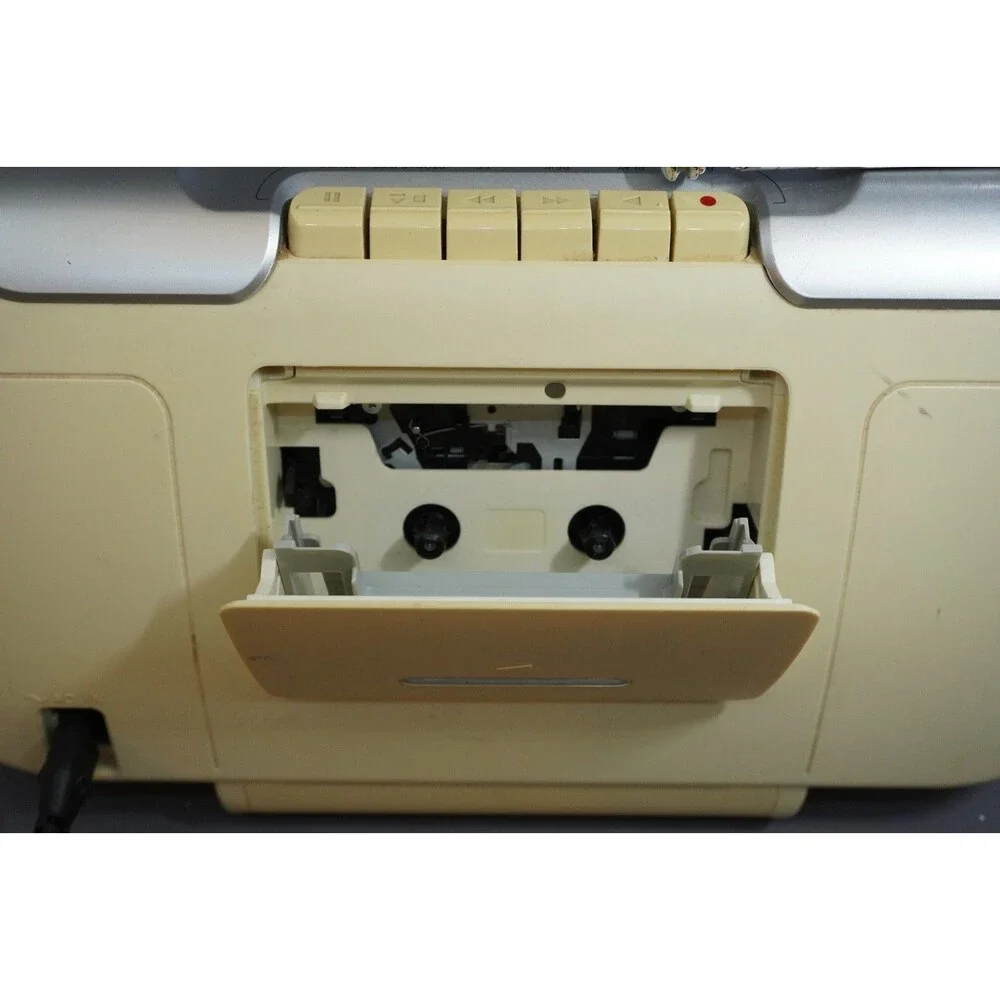 Sony CFD-E100 CD AM/FM Radio Cassette Tape Player Record Portable Boombox Read